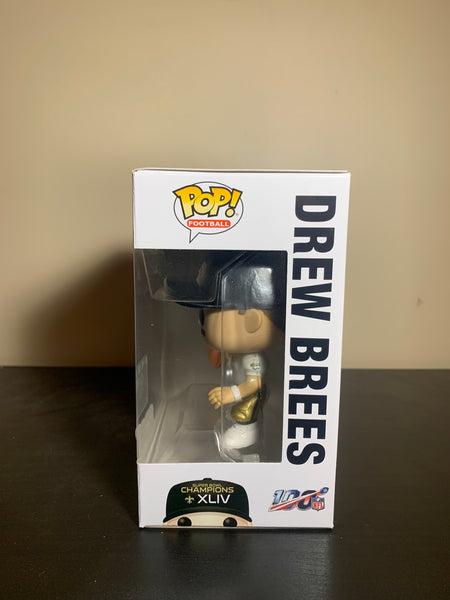 OCT142684 - POP NFL DREW BREES VINYL FIG - Previews World